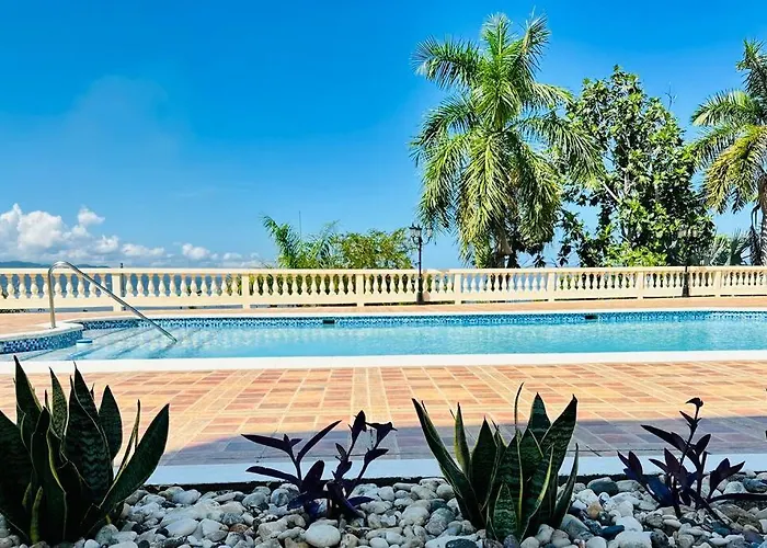 Apartment Falcon Sunset 2br- Airport Transport Available -security-gated
