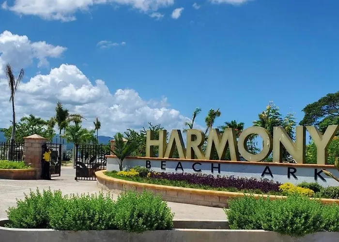 Apartment Falcon Sunset 2br- Airport Transport Available -security-gated