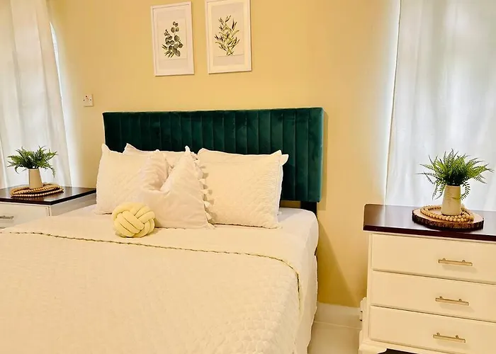 Apartment Falcon Sunset 2br- Airport Transport Available -security-gated