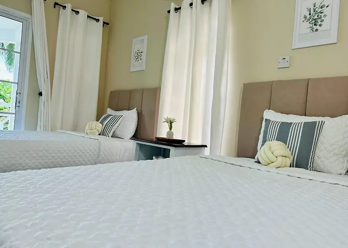 Apartment Falcon Sunset 2br- Airport Transport Available -security-gated Montego Bay